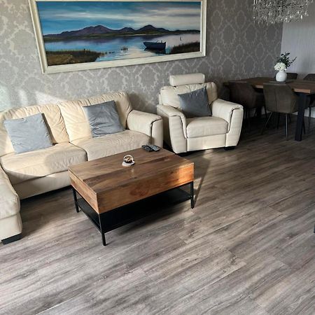 Largs Sea Front, Modern Apartment المظهر الخارجي الصورة