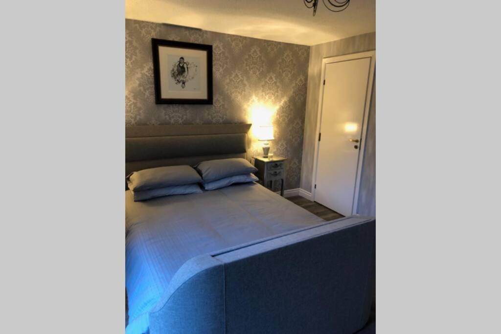 Largs Sea Front, Modern Apartment المظهر الخارجي الصورة